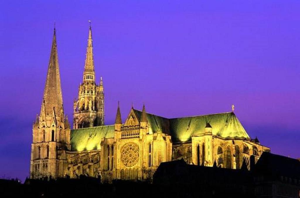 Le Boeuf Couronné - Logis Hotel Chartres